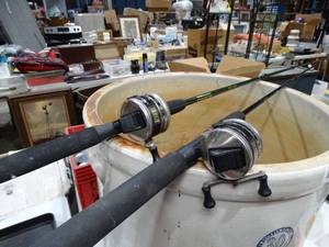 lot 33439 image: 2 Fishing Rod and Reels