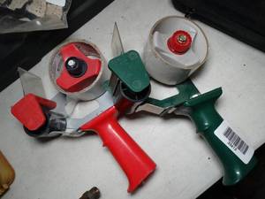 lot 33413 image: 2 Tape Despencers