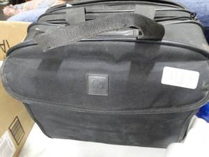 lot 33436 image: Large HP Laptop Bag w Variety of Books