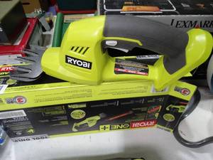 lot 33446 image: Ryobi P2900VNM Shear  Shrubber  18V One   Tool Only