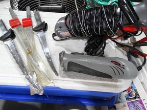 lot 33451 image: Portable Fish Fellet Electric Knives