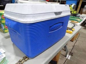 lot 33456 image: Medium Sized Cooler w misc Contents