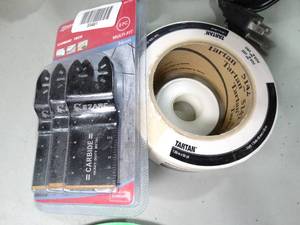 lot 33461 image: Cezarc Carbide Blades and Tape