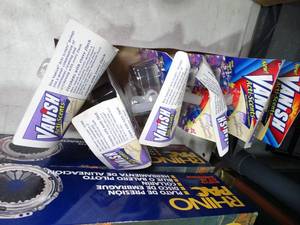 lot 33471 image: Flat of 6  Vanish Toilet Bowl Cleaner Country Wildflowers Scent