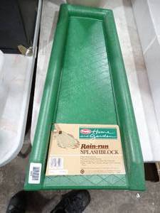 lot 33476 image: New Rain Run  Splash Block