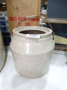 lot 33496 image: 9 Crock w Handle