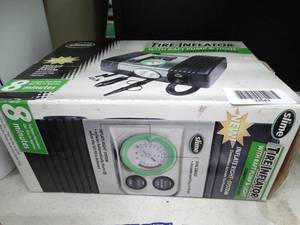 lot 33543 image: 12v  Slime Multi-use Pump - Light