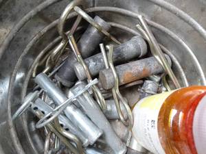 lot 33552 image: Lot of Hitch Pins