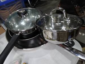 lot 33573 image: T-Fal 12 Stainless Pan and other Cookware