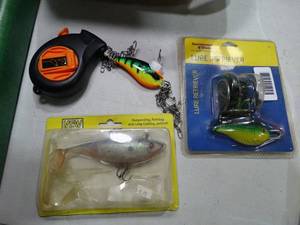 lot 33581 image: Fishing Lure and Lure Retrievers