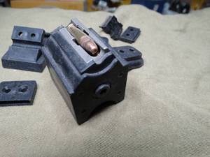 lot 33591 image: Ruger 1022  .22 10Rd Clip and Misc