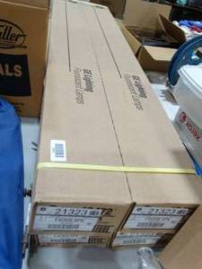 lot 33623 image: Lot of 24 New GE Fluorescent 4Ft Bulbs (F40KB)