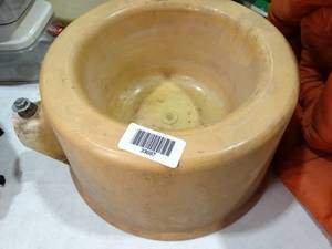 lot 33697 image: Heated Animal Bowl