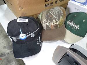 lot 33700 image: Boeing 787 - Cabelas - Classic International  Caps