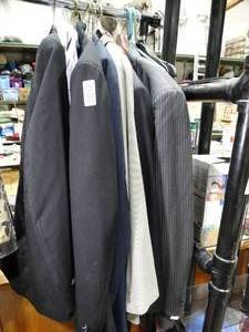 lot 33706 image: Mens Dress Clothes  Suits  Sports Coats  Etc