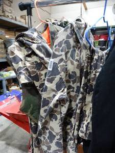 lot 33707 image: Camo  Camouflage  Hunting Clothes