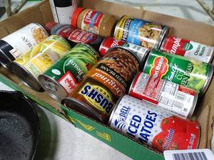lot 33711 image: Mixed Flat of Canned Foods