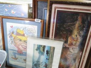 lot 33717 image: Lot of 5  Wall Art Decor