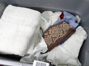 lot 33720 image: Towels and Linens