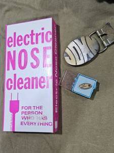 lot 33560 image: 10Kt Gold Pin w Blue Stone  Electric Nose Cleaner  John Buckle