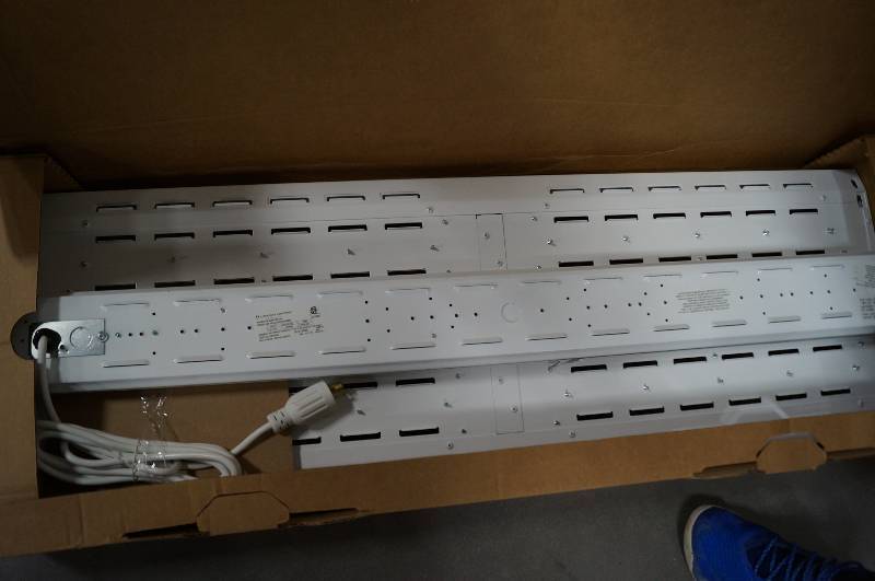 lot 7089 image: LED Lights