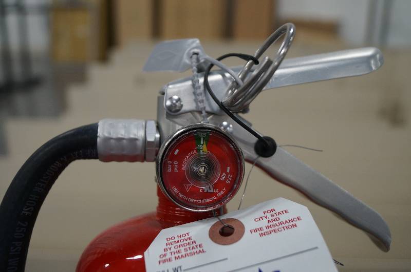 lot 7097 image: Fully Charged Fire Extinguisher
