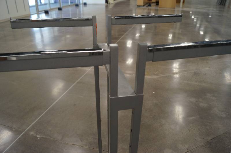 lot 7137 image: 5 sets of Double T Racks with 4 adjustable arms
