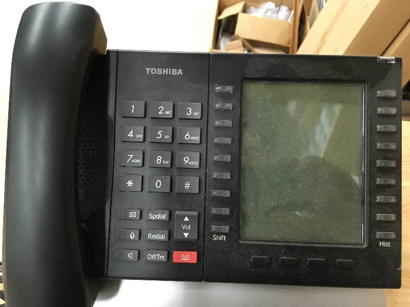 lot 5501 image: 4 Toshiba Digital Business Telephone DP5130-SDL