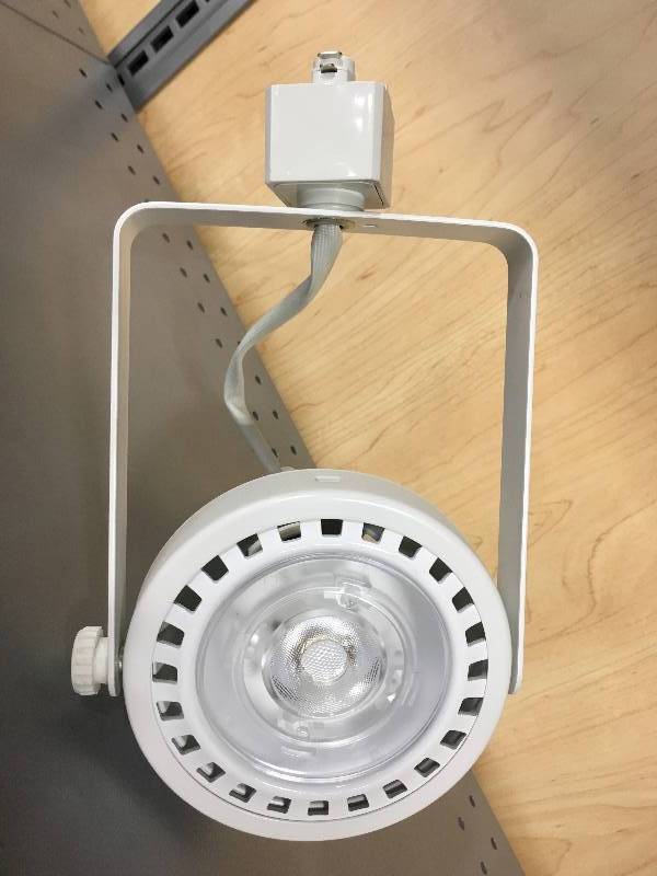 lot 7205 image: LED Tracklight Spotlight with rotating gimble 950 Lumens (Lot of 6)