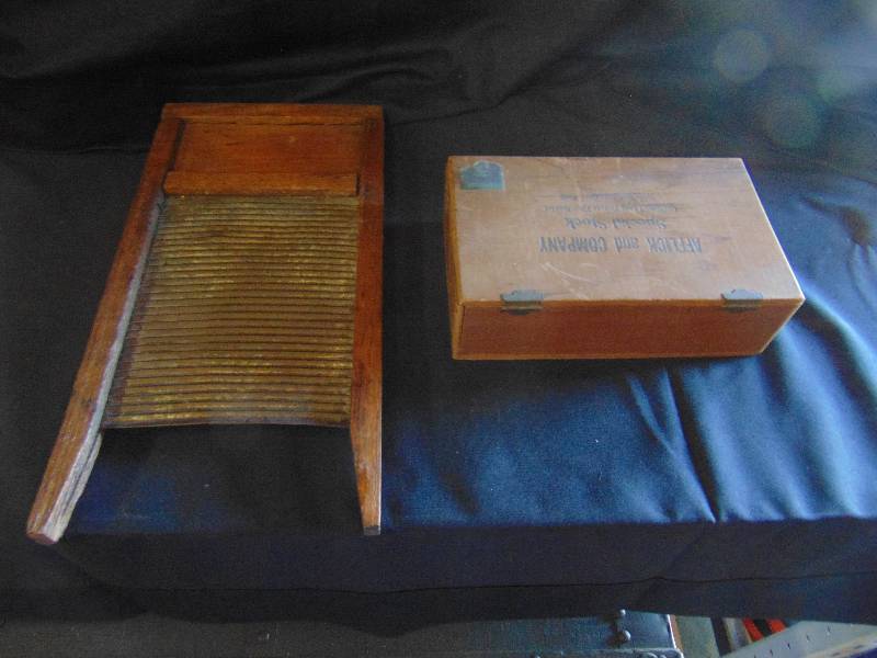 lot 7005 image: (2) ct. mixed lot (1) Afflick & C Perfectos wooden cigar box, (1) Laundry aid washing Board