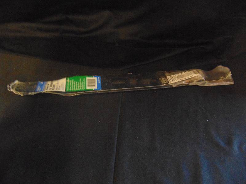 lot 7023 image: (1) universal 3n1 Arnold 22 mower blade