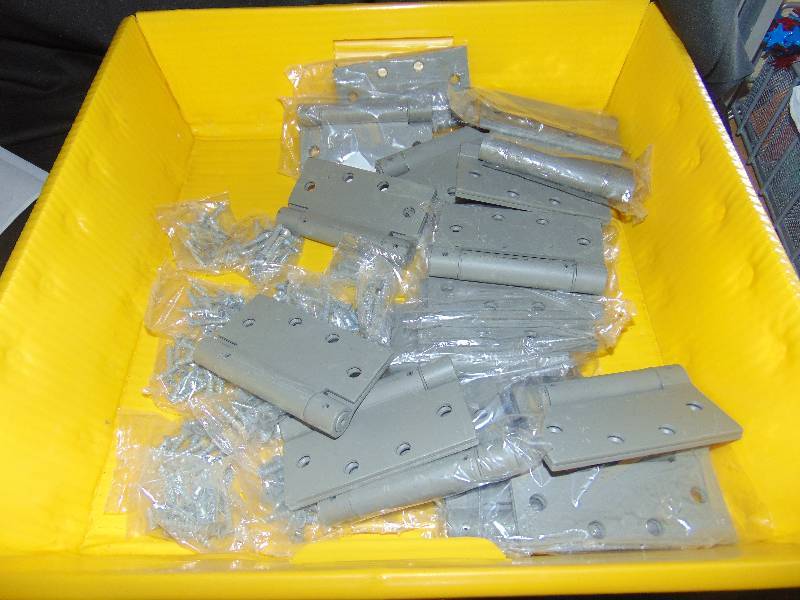 lot 7058 image: (23) Ct. lot hinges with mounting screws, PDQ Brand, 4-12 square, 57YM