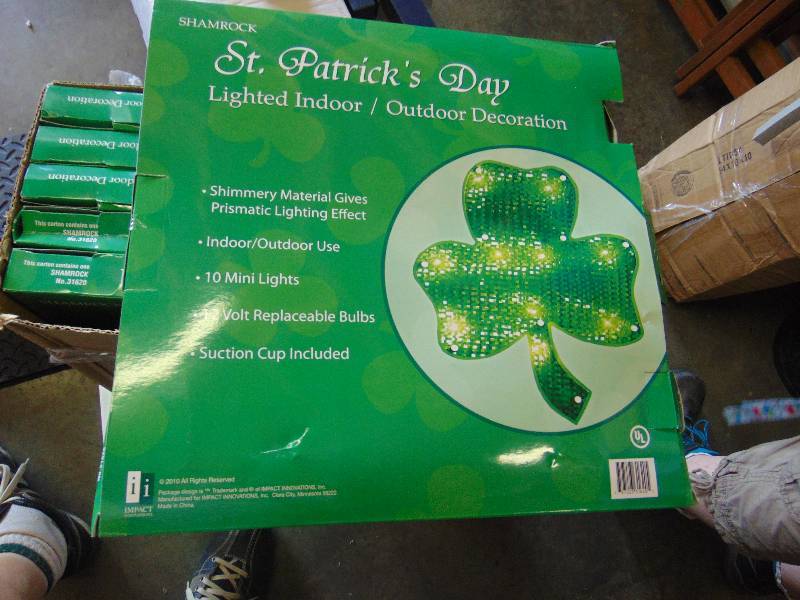 lot 7111 image: (6) ct. lot St. Patricks Day Shamrock Lighted Indoor Outdoor Decoration, suction cups included