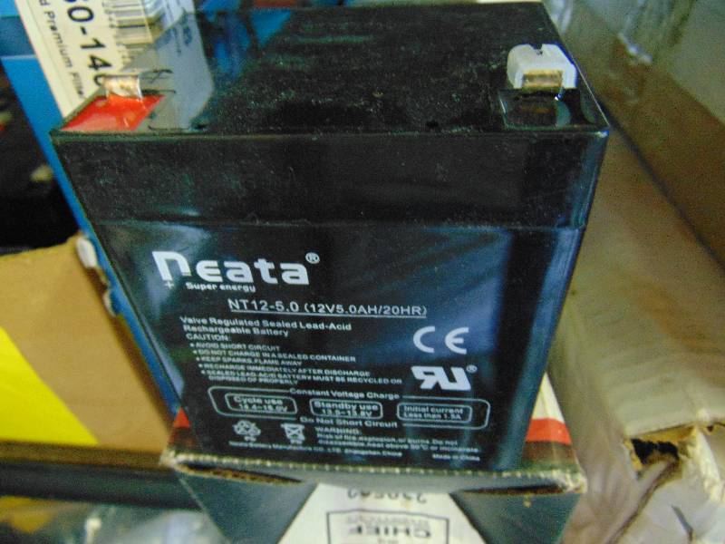 lot 7169 image: (1)Neata 12 Volt re-chargeable battery NT-12
