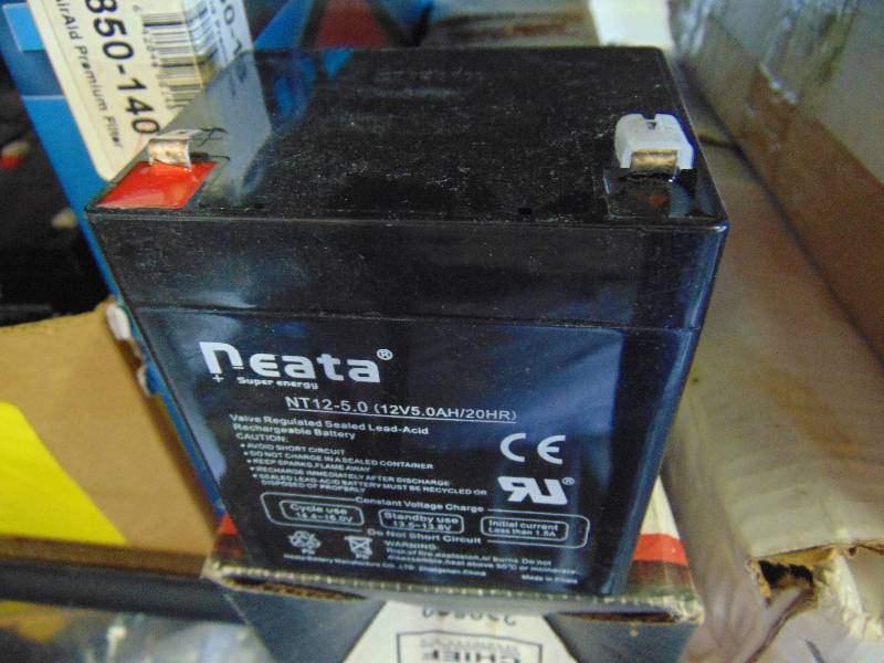 lot 7171 image: (1)Neata 12 Volt re-chargeable battery NT-12