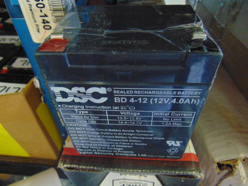 lot 7183 image: (1) DSC 12 volt Rechargeable Battery PN BD4-12
