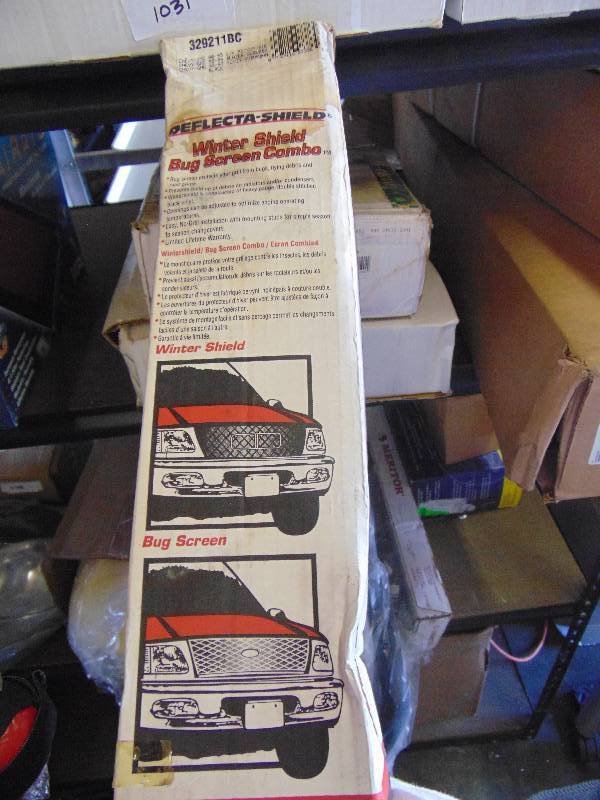 lot 7185 image: Deflecta Shield Winter Shield Bug Screen Combo PN329211BC