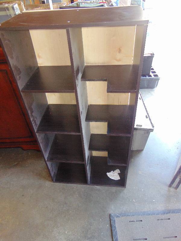lot 7199 image: Cubby Shelf