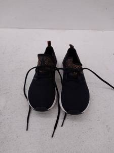 lot 55914 image: Womens FuelCore Nergize Classic Sport. Size 6, USEDWORN