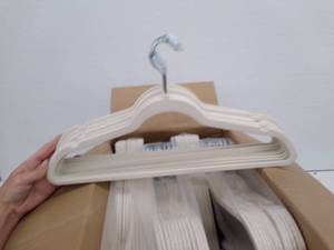 lot 56008 image: Zoner Box Of Velvet Hangers, Ivory