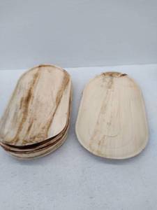 lot 56035 image: Root House Goods Palm Leaf Trays 22 x 12