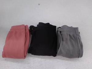 lot 56058 image: Real Essentials Girls Sweatpants, XS, 3 Pack
