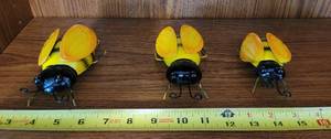 lot 344 image: (3) Metal bees garden decors