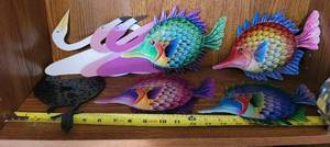 lot 346 image: (4) Metal fish garden decors & (3) birds