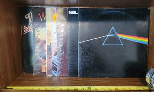 lot 347 image: Pink Floyd  (2) Neil Diamond & (4) Willie Nelson vinyl records