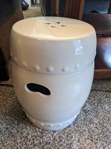 lot 118 image: Large Heavy Ceramic Plant StandPedestal