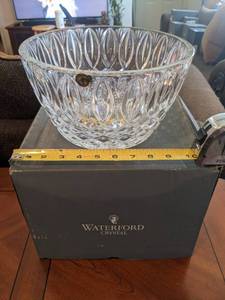 lot 125 image: Waterford Crystal 10in Grant Bowl