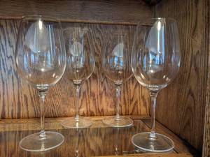 lot 141 image: (4) Luigi Bormioli Crystal Wine Glasses