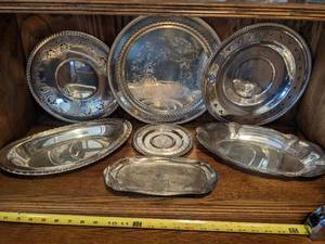 lot 146 image: Silverplate Serving Dishware