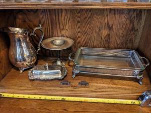 lot 147 image: Silverplate Serving Dishware